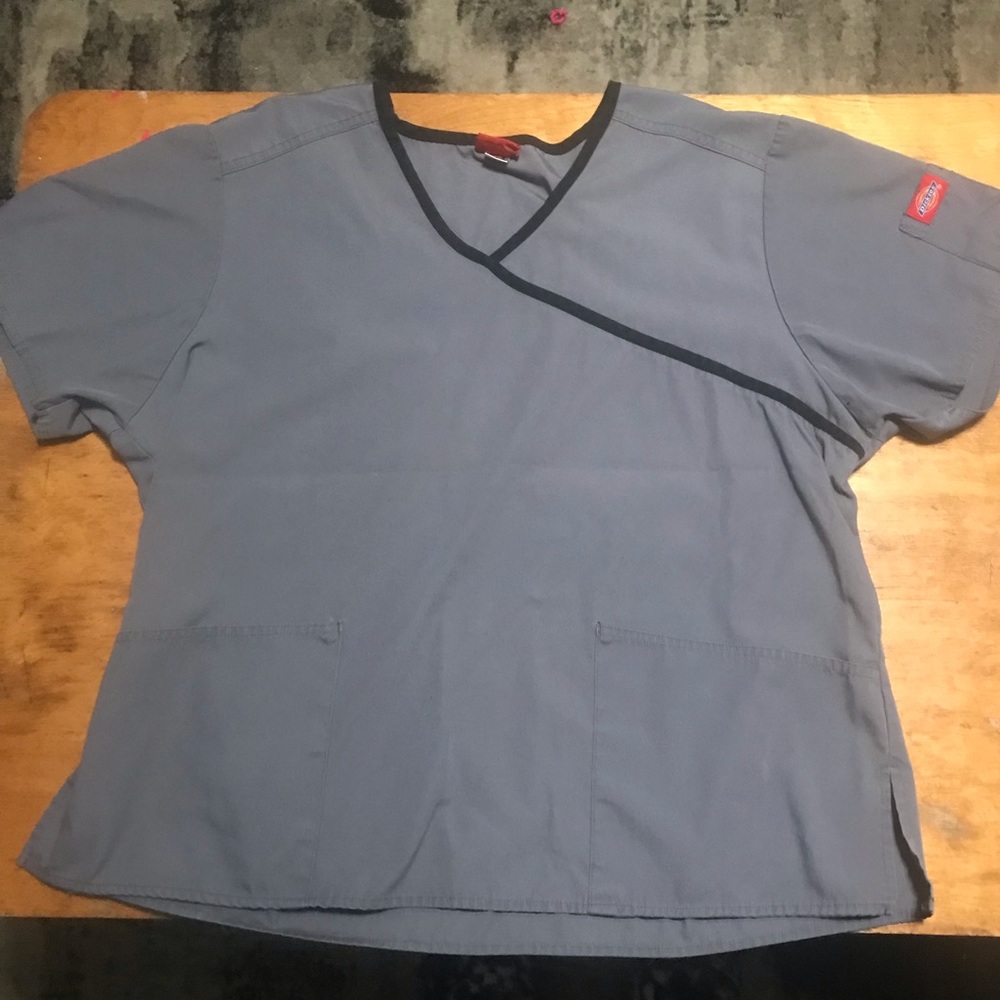 Dickies Scrub Top size L